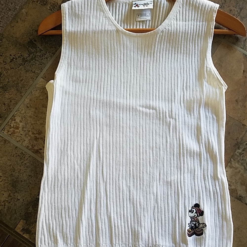 Disney sleeveless shirt - Picture 4 of 4